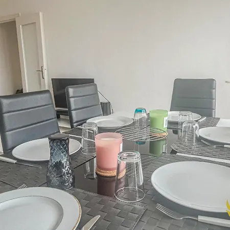 Elegant 3 Pieces Proche Paris La Defense Apartment *