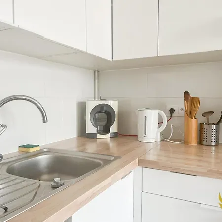 Elegant 3 Pieces Proche Paris La Defense Apartment